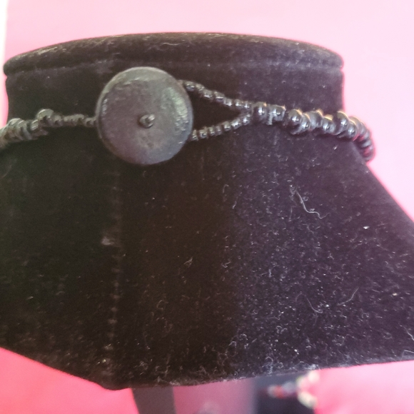 Neclace - Picture 3 of 3